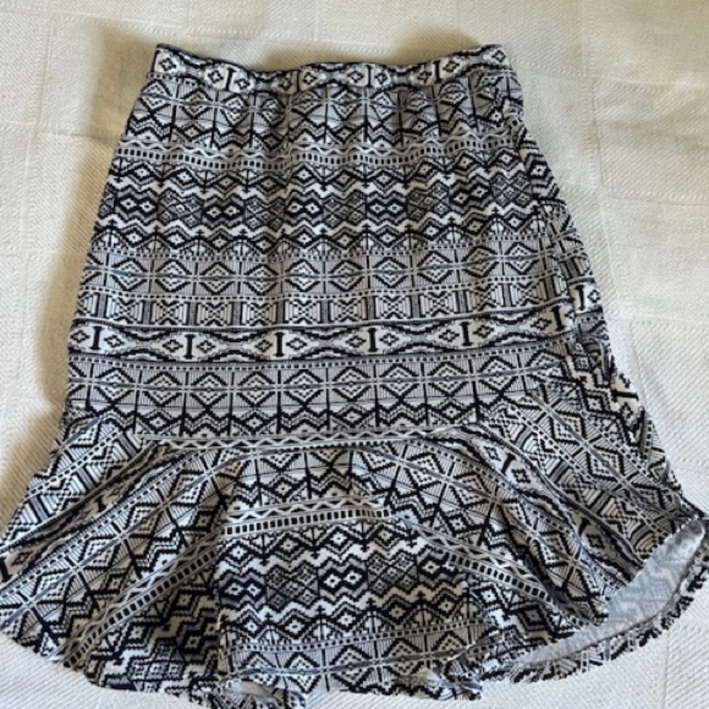 Pleione Skirt